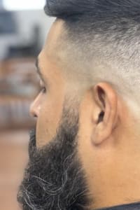 Yessenia C., mobile hairstylist/mobile barber at Deer Park