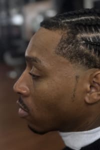 Yessenia C., mobile hairstylist/mobile barber at Deer Park