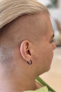 Julie O., mobile hairstylist/mobile barber at Fort Lauderdale