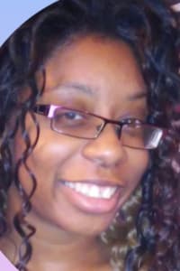 Danisha Z., mobile hairstylist/mobile barber at St. Petersburg