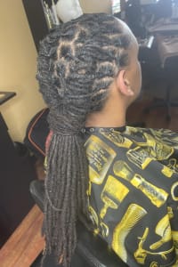 Mopee L., mobile hairstylist/mobile barber at Duluth