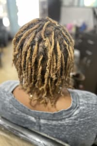 Winnifred K., mobile hairstylist/mobile barber at St Petersburg