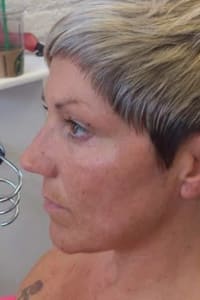Henriett N., mobile hairstylist/mobile barber at Tampa