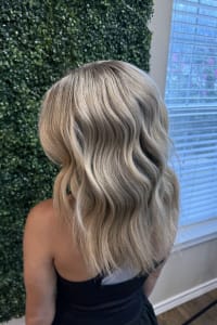 Macee B., mobile hairstylist/mobile barber at Burleson