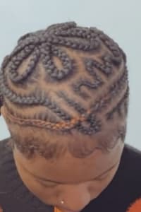 Jessica D., mobile hairstylist/mobile barber at Bronx