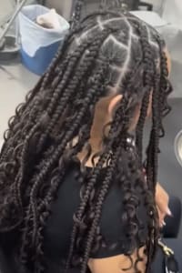 Jessica D., mobile hairstylist/mobile barber at Bronx