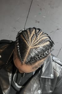 Jessica D., mobile hairstylist/mobile barber at Bronx