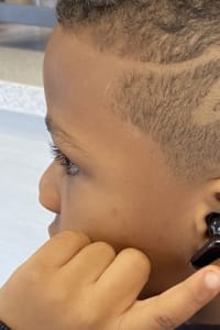 Stanley R., mobile hairstylist/mobile barber at Riverview