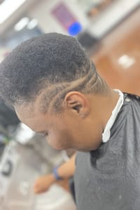 Stanley R., mobile hairstylist/mobile barber at Riverview
