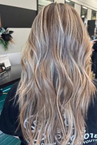 Elicya M., mobile hairstylist/mobile barber at Independence