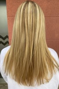 Elicya M., mobile hairstylist/mobile barber at Independence