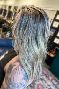 Elicya M., mobile hairstylist/mobile barber at Independence