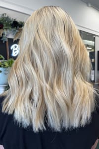 Elicya M., mobile hairstylist/mobile barber at Independence
