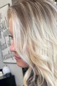 Elicya M., mobile hairstylist/mobile barber at Independence