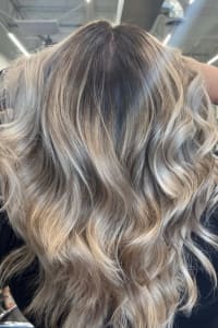 Elicya M., mobile hairstylist/mobile barber at Independence
