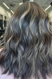Elicya M., mobile hairstylist/mobile barber at Independence