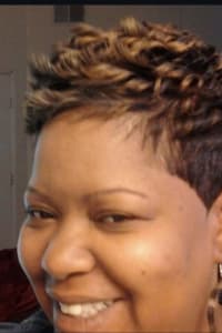 Lashante F., mobile hairstylist/mobile barber at Elk Grove