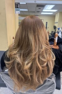 Carmen C., mobile hairstylist/mobile barber at 1415