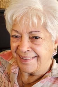 Diana L., mobile hairstylist/mobile barber at Hialeah