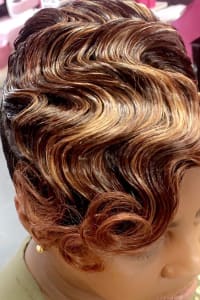 Lakeshia R., mobile hairstylist/mobile barber at Charlotte