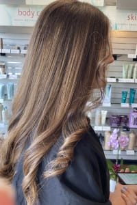 Maria J., mobile hairstylist/mobile barber at Woodstock