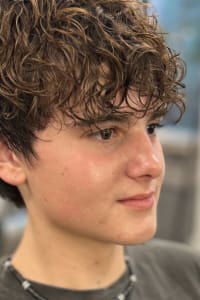 Bao D., mobile hairstylist/mobile barber at Phoenix