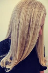 Shayne E., mobile hairstylist/mobile barber at