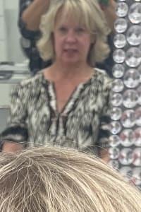 Sheila C., mobile hairstylist/mobile barber at Lindenhurst
