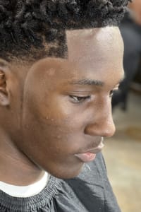 Kenneth H., mobile hairstylist/mobile barber at Brandon