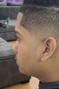 Trinity F., mobile hairstylist/mobile barber at Buford