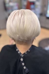 Ingrid U., mobile hairstylist/mobile barber at Greenacres