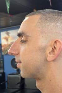 Khyri R., mobile hairstylist/mobile barber at Lauderdale Lakes