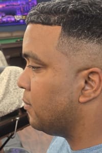 Khyri R., mobile hairstylist/mobile barber at Lauderdale Lakes