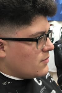 Robert F., mobile hairstylist/mobile barber at Spring Hill