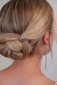 Lisa M., mobile hairstylist/mobile barber at Fort Lauderdale
