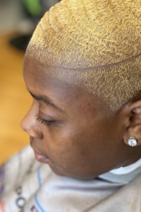 Kertavious H., mobile hairstylist/mobile barber at Riviera Beach
