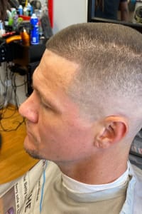 Kertavious H., mobile hairstylist/mobile barber at Riviera Beach