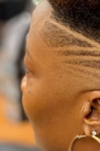 Kertavious H., mobile hairstylist/mobile barber at Riviera Beach