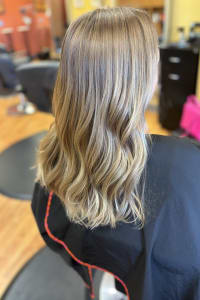 Kimberlee M., mobile hairstylist/mobile barber at Toms River
