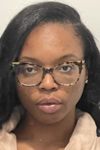 Krystal L., mobile hairstylist/mobile barber at Decatur