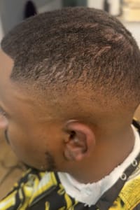 Rodrick S., mobile hairstylist/mobile barber at Decatur