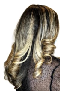 Davanay E., mobile hairstylist/mobile barber at Fort Lauderdale
