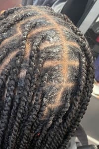 Tilia K., mobile hairstylist/mobile barber at
