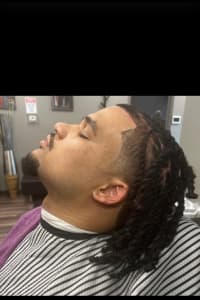 Kendall P., mobile hairstylist/mobile barber at Aurora