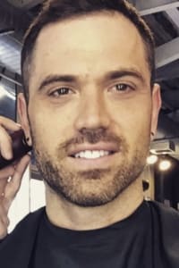 Mike H., mobile hairstylist/mobile barber at Washington