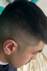 Chris T., mobile hairstylist/mobile barber at KCMO
