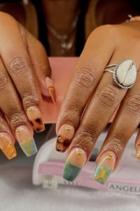 Angele P., mobile hairstylist/mobile barber at Atlanta
