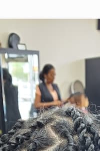 Nona B., mobile hairstylist/mobile barber at Ellenwood