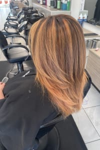 Katie O., mobile hairstylist/mobile barber at Largo
