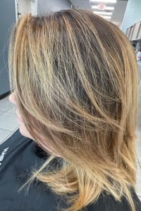Katie O., mobile hairstylist/mobile barber at Largo